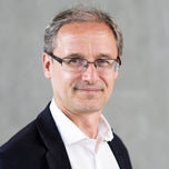 Sinclair McKay Copyright Liam Bergin Photographer 2013 REPRODUCTION RIGHTS GRANTED