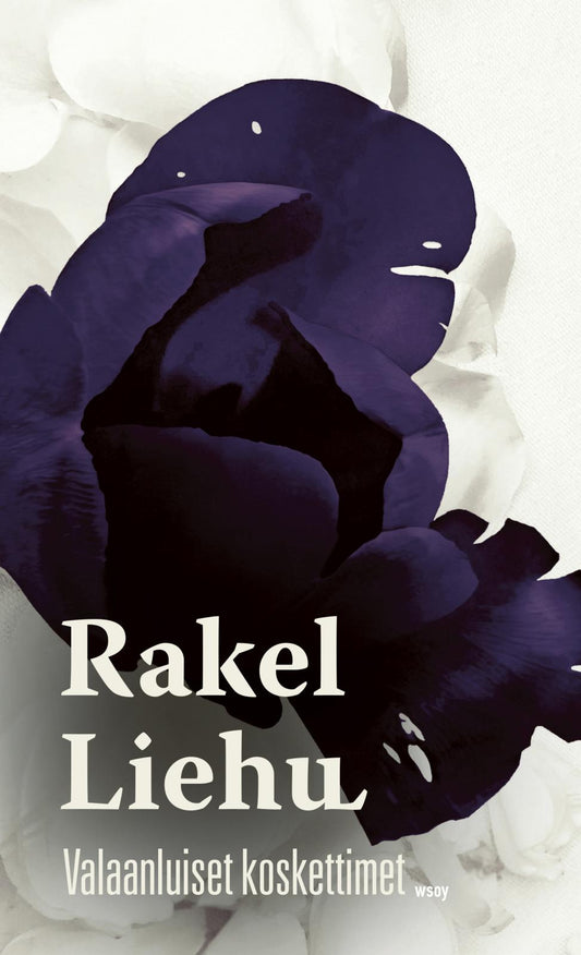 Etukansi. Rakel Liehu. Valaanluiset koskettimet.