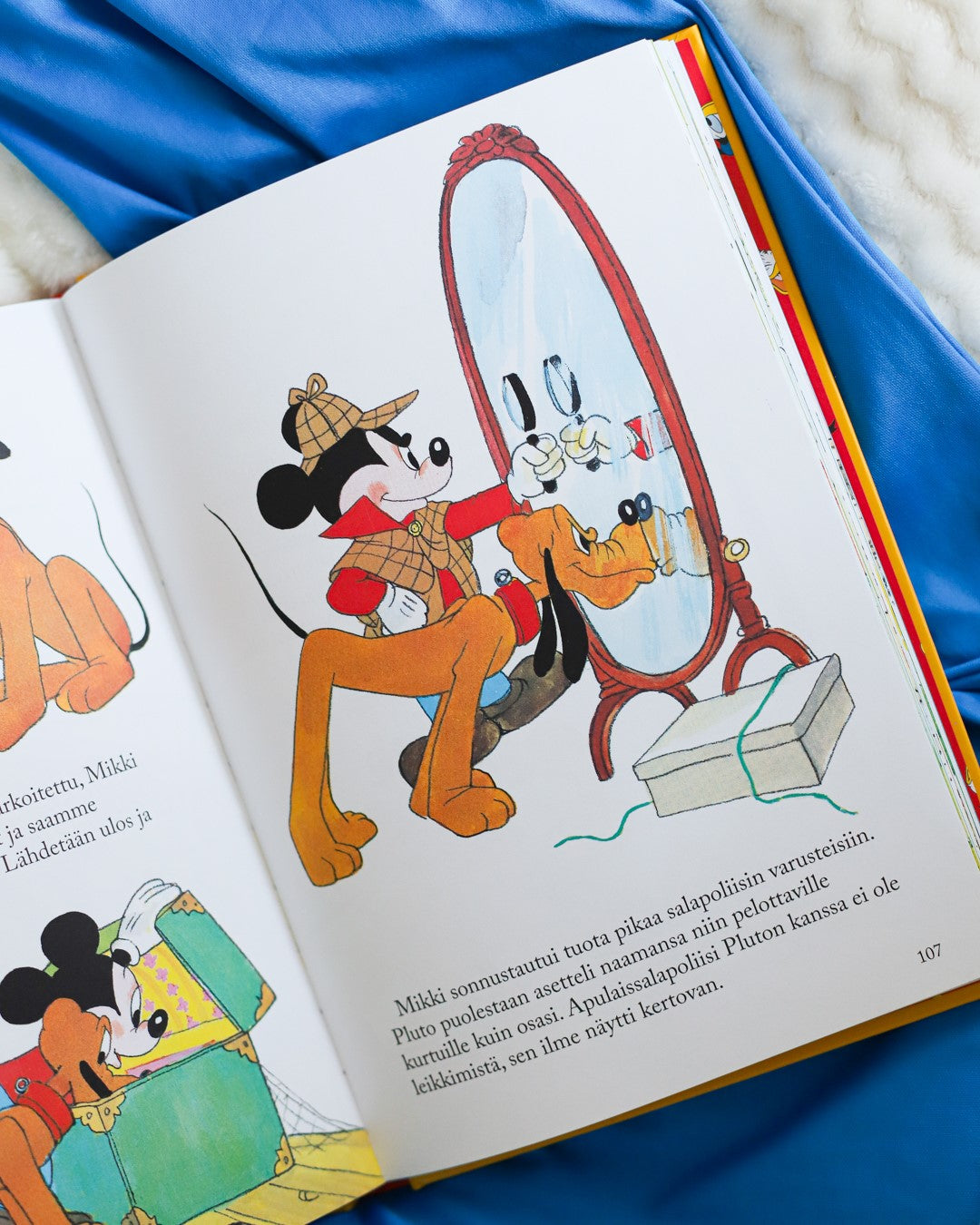 Aku ja Mikki arvoitusen jäljillä -kirja