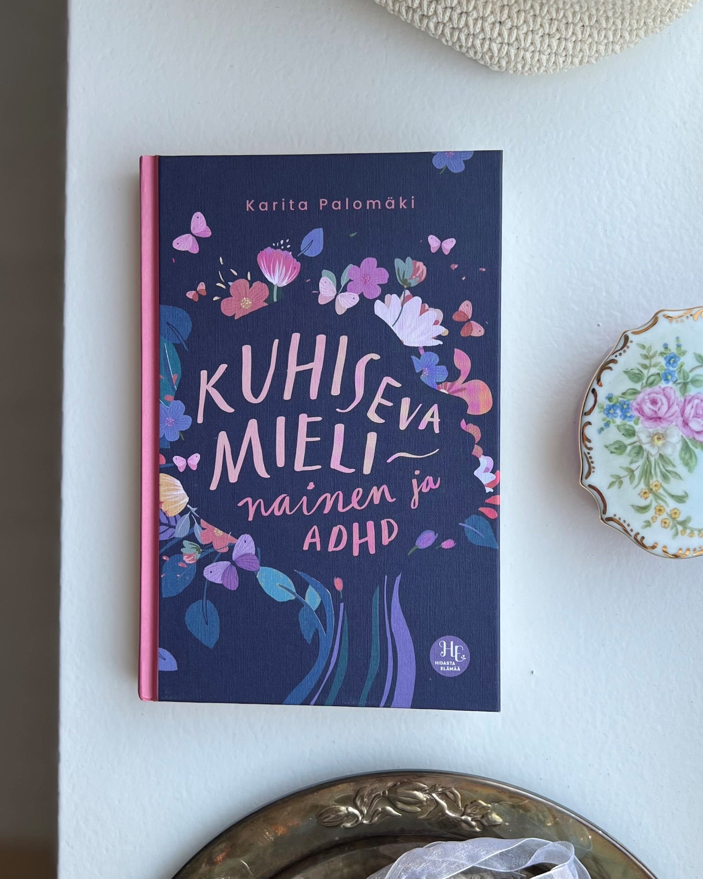 Kuhiseva mieli -nainen ja ADHD