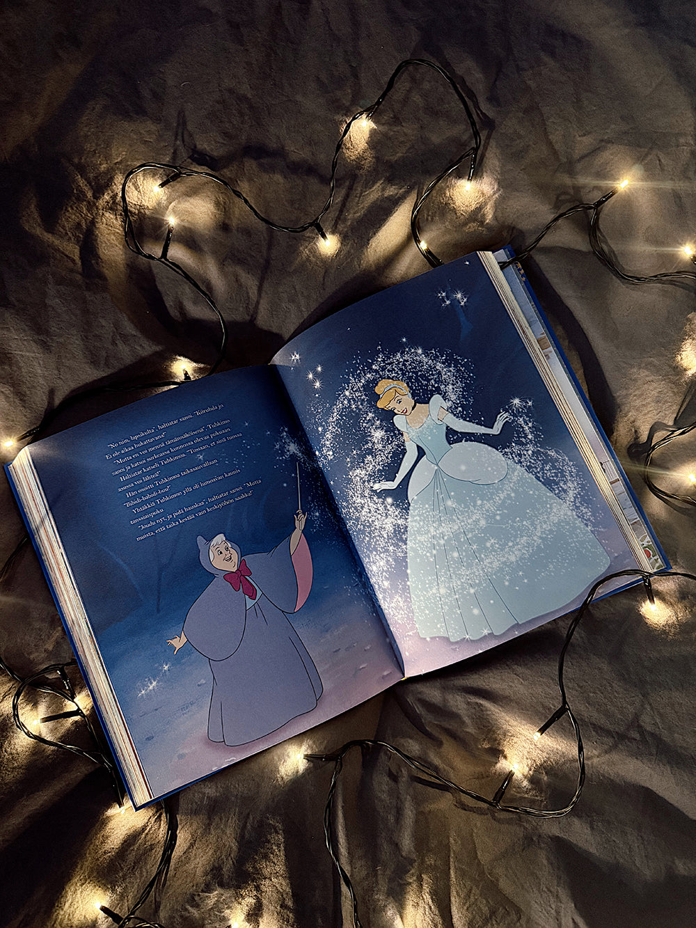 Samu Sirkan joulutervehdys -kirjan sisäaukeama