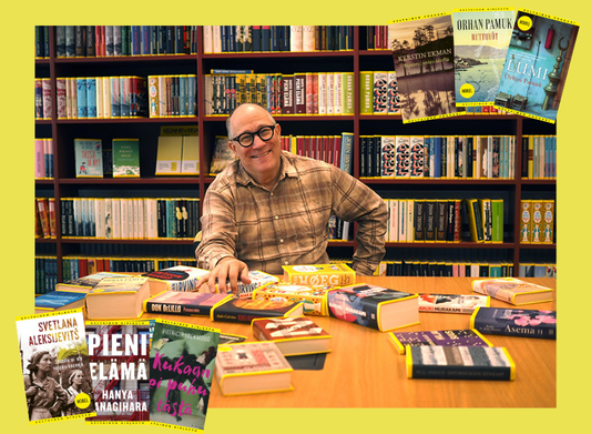 Tammen graafinen suunnittelija Markko Taina Keltaisessa kirjastossa.