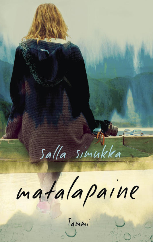 Etukansi. Salla Simukka. Matalapaine/Korkeapaine.