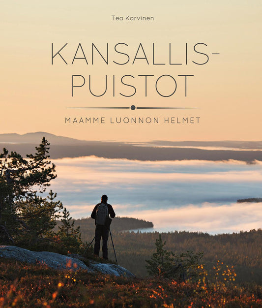 Etukansi. Tea Karvinen. Kansallispuistot.