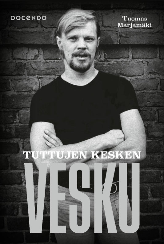 Etukansi. Tuomas Marjamäki. Tuttujen kesken Vesku.