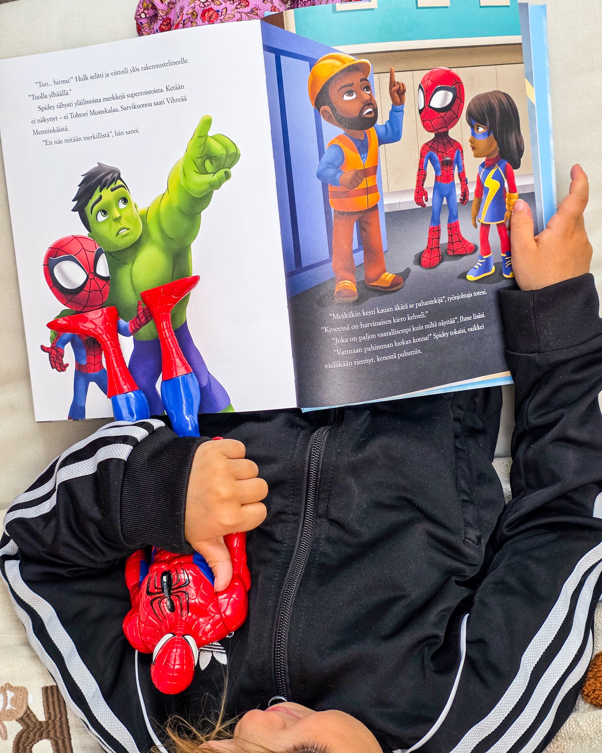 Marvel Spidet 5 minuutin satuja -kirja
